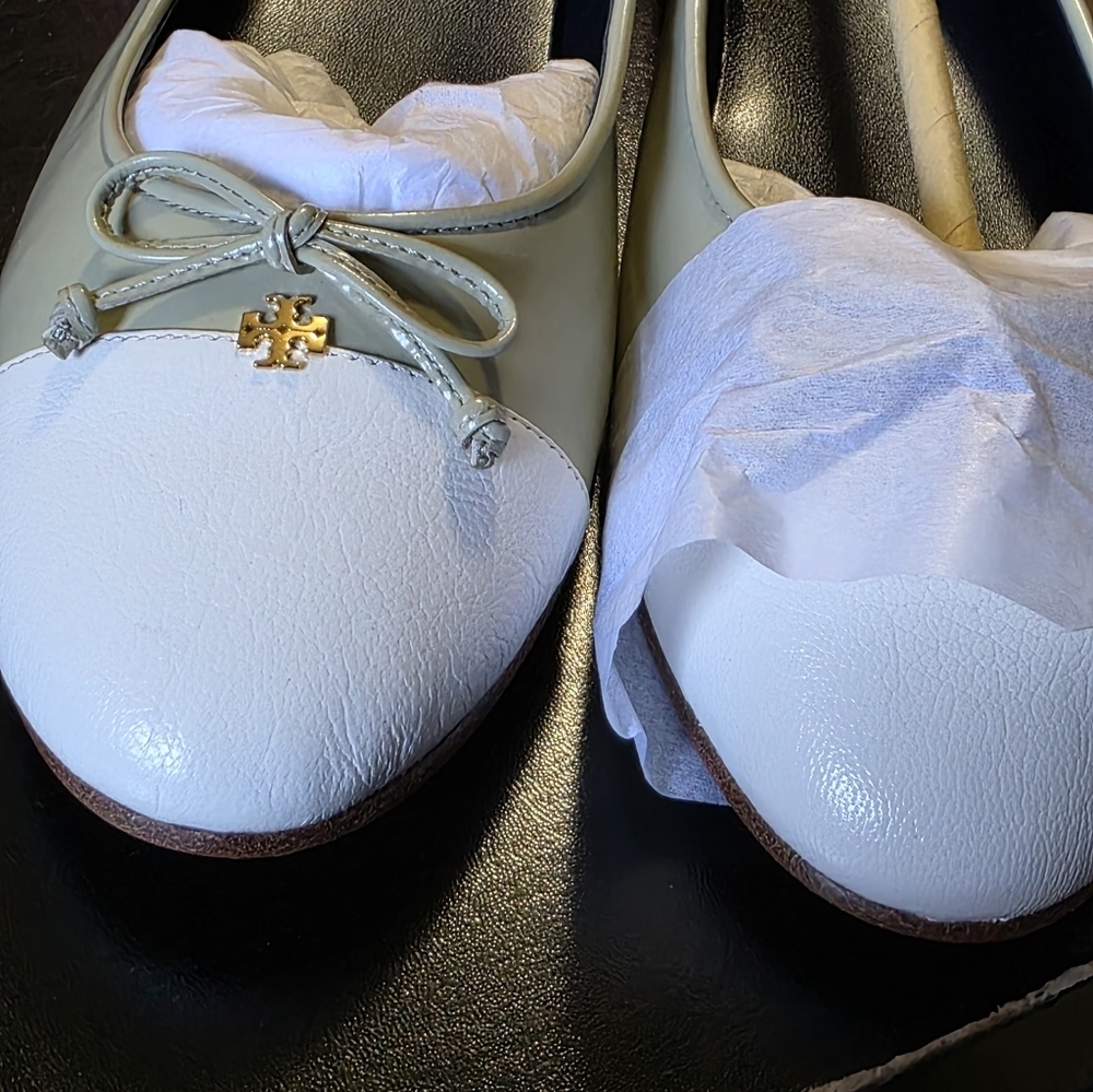 TORY BURCH Leather Cap Toe Ballet Flats Oyster/Silver Women's Various sizes - Picture 2 of 4